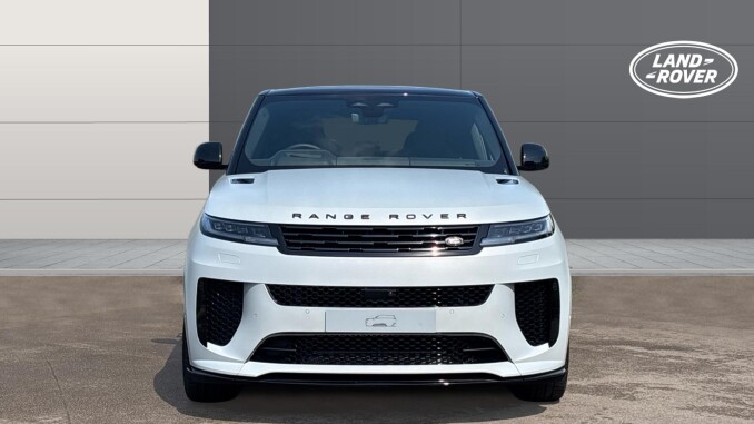 Land Rover Range Rover Sport 4.4 P635 V8 SV Ultimate Edition 5dr Auto Petrol Estate - Image 7